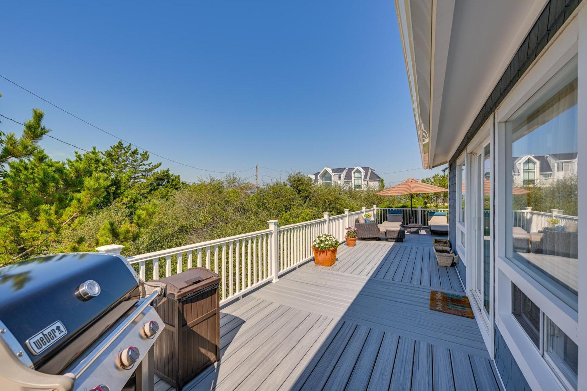 Westhampton Beach Home With Deck And Ocean Views! Eksteriør bilde